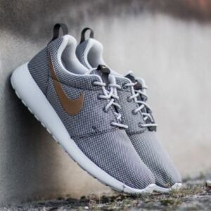 Nike Roshe One Anthracit Metallic Gold Wolf Grey Running Training Sneakers S 9.5